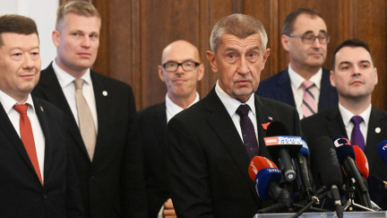 Koalice ANO, SPD a Motoristů by dnes měla schválit své ministerské nominace