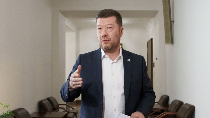 Okamura navrhne ve středu projednat roční odklad užívání e-Legislativy