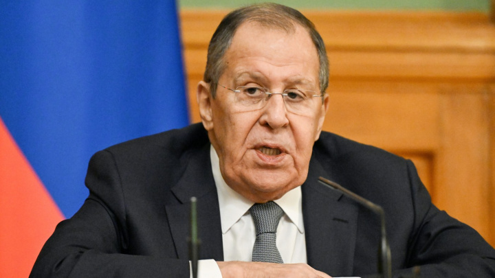 Lavrov označil Fica, Orbána a Babiše za pragmatiky, kteří myslí na občany