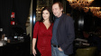 Má o 30 let mladší partnerku! Slavný herec na večírku: "Ani mě nějak nepostrádá"