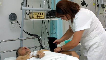 Nemocní, kteří nemusí být na akutních lůžkách, stáli zdravotnictví 1,3 mld navíc