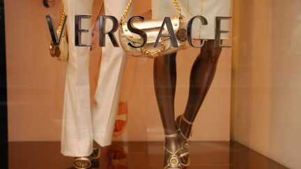 Versace: proč je známý jako gigant návrhářů 20. století