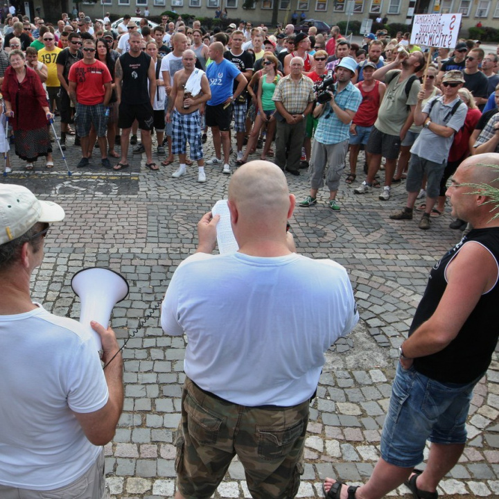 Muž, který hrozil, že půjde se zbraní na úřad vlády, si odpyká tři roky vězení