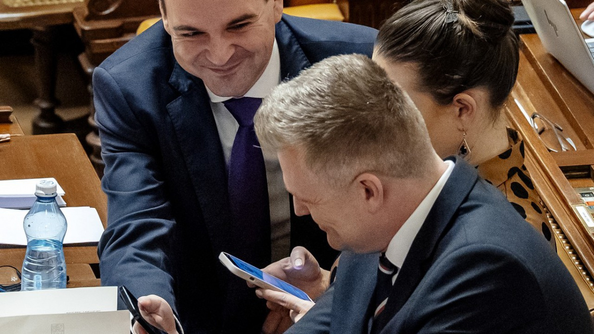 Pavel bude jednat s dalšími kandidáty do vlády, s Macinkou asi probere i Turka