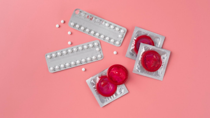 Čína potřebuje víc dětí. Sáhla tedy k podivnému kroku - zdražila kondomy