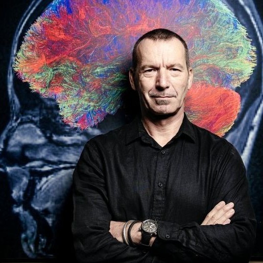 Pacienti budou moci v České republice od příštího roku využít léčebný psilocybin. Psychedelika pomáhají třeba u depresí.