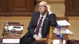 Pavel pokračuje v jednáních s nominanty, Turek se kvůli zdraví omluvil