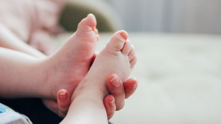 Úmrtí dvou novorozenců v Litoměřicích považují odborníci za mimořádnou událost. Dvě další miminka lékaři oživovali.