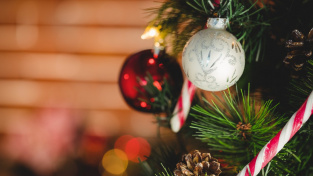 Vánoce naruby: Tradice ze světa, které zní spíš jako horor než svátky klidu