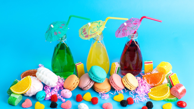 front-view-french-macarons-with-fresh-cocktails-marmalades-marshmallow-blue