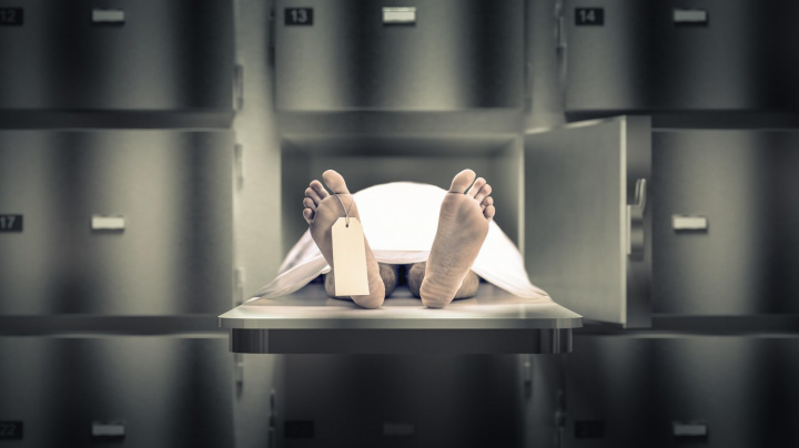 Zrada důvěry mrtvých. Správce márnice obchodoval s lidskými ostatky