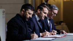 Macron, Starmer a Zelenskyj podepsali prohlášení o zárukách pro Ukrajinu