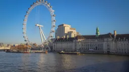 Myslíte, že je u nás drahé bydlení? Tenhle člověk pracuje v Británii a žije ve Španělsku. Je to levnější