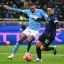 Inter Milán v ligovém šlágru remizoval s Neapolí 2:2 a stále vede o tři body