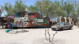 Americké Slab City je experiment komunity bez zákonů, elektřiny a zbytečností