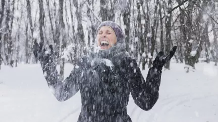 Na Česko už se sype sníh, hrozí i náledí: Mapa ukazuje, kde počítat s největší nadílkou