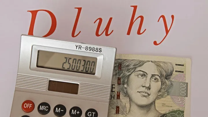 Dluhy českých domácností u bank v prosinci vzrostly na 2,583 bilionu korun