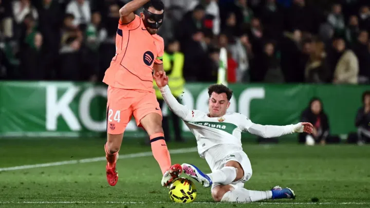 Fotbalisté Barcelony porazili Elche 3:1 a pojistili si vedení v tabulce