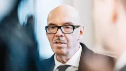 Klempíř chce pozvat umělce z nedělních demonstrací na ministerstvo