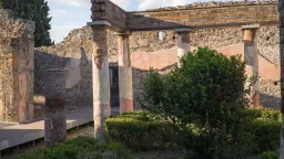 Na zdi v Pompejích překvapení archeologové objevili 2000 let staré milostné vzkazy