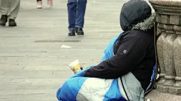 Bezdomovec ve Ferrari za 6 milionů: policejní kontrola spustila kauzu za desítky milionů