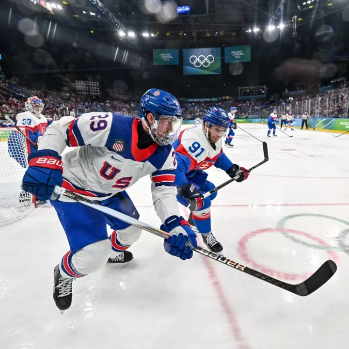 Hokejisté USA porazili Slovensko 6:2 a budou hrát o zlato na OH s Kanadou