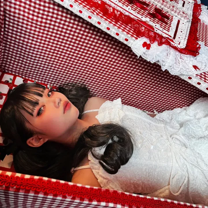 Chtěli byste si vyzkoušet vlastní smrt? Tahle meditace je překvapivě populární