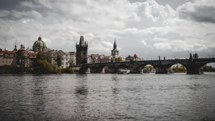 Co dělá ideální večer v Praze z pohledu místních
