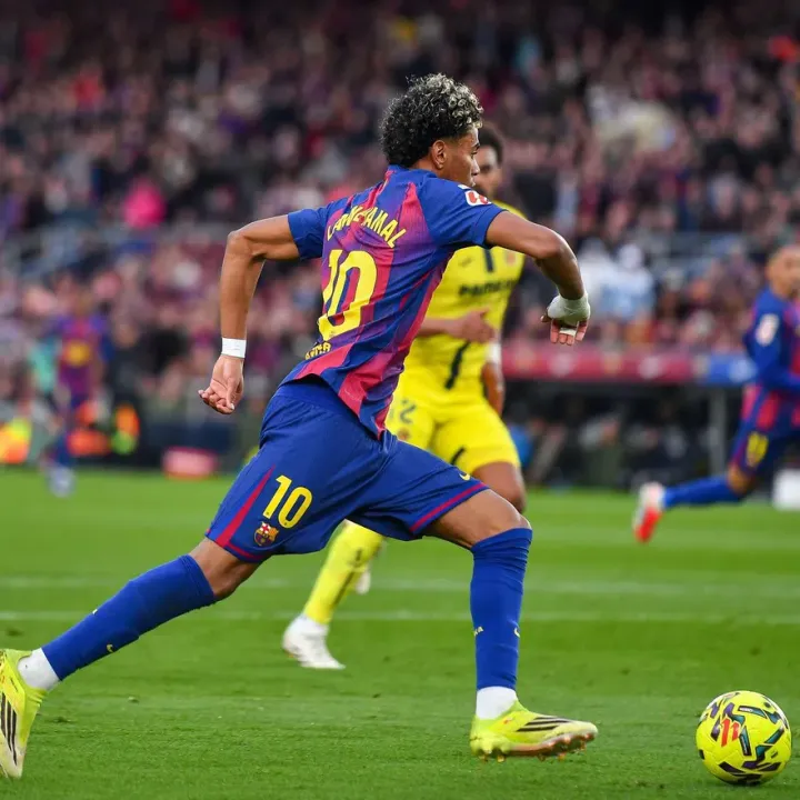 Barcelona díky Yamalovu hattricku porazila Villarreal 4:1
