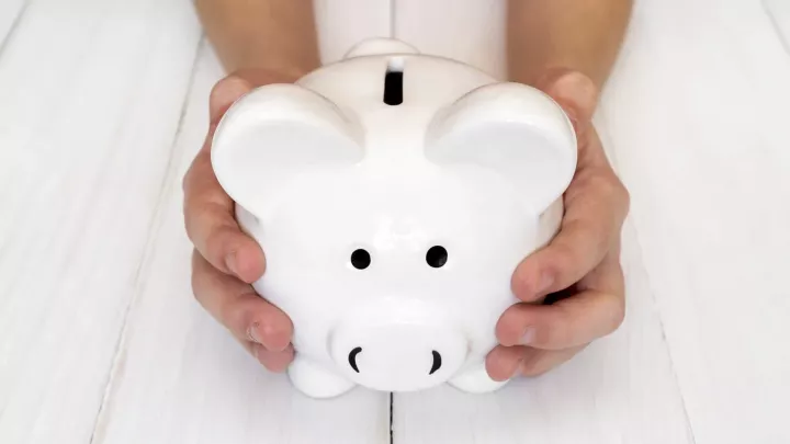 Dítě žaluje vlastního otce, důvodem jsou úspory, které padly na svatbu