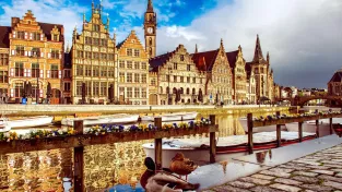 Při stavbě nových bytů narazili na zapomenutý hrad. Pod základy ležely i lidské kostry