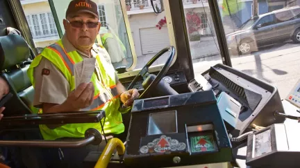 Zaplatil jízdné v autobuse. Ukázalo se, že mince je stará 2 000 let