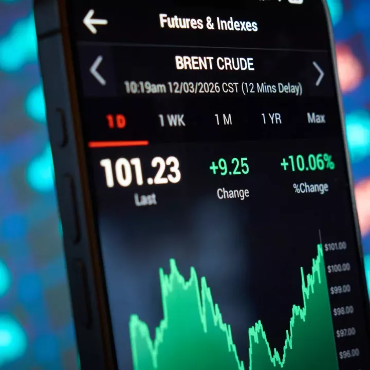 Ropa navzdory zmírnění amerických sankcí na surovinu z Ruska dál zdražuje