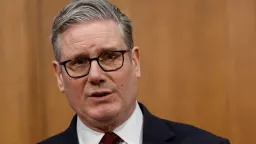 Na otevření Hormuzského průlivu pracujeme se spojenci, nejde o misi NATO, řekl Keir Starmer