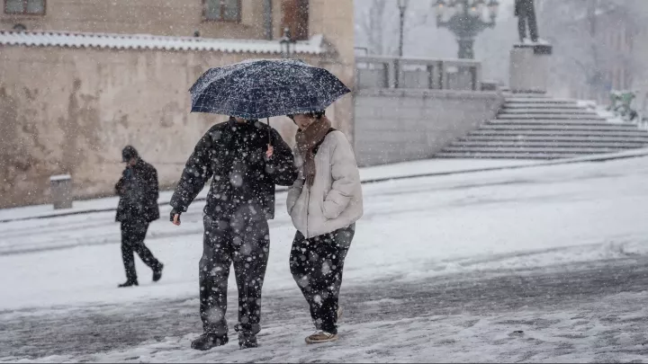 Dvě výstrahy a mapa žloutne: ČHMÚ varuje před chumelenicí i silným větrem ve čtyřech krajích