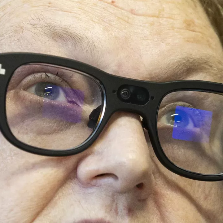 Revoluce v medicíně? Chytré brýle pomáhají lidem, kteří zapomínají