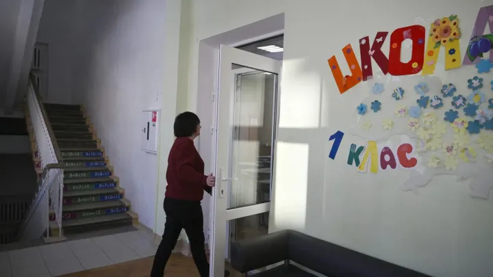 Vtipálek rozeslal fiktivní zákaz ruských klasiků - a školy jej uposlechly