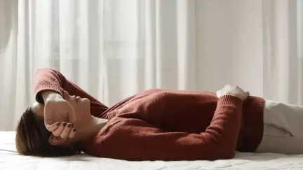 Zapomínáte, špatně spíte a máte pocit, že se nepoznáváte? Možná přišla perimenopauza