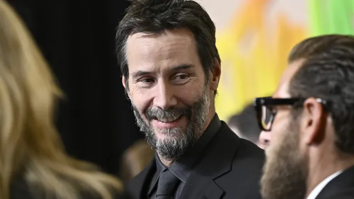 Tajemství nejmilejšího herce Hollywoodu: Proč milujeme Keanu Reevese