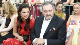 Manžel Ornelly jak pominutý sprostě řval na malé děti. Kokta si po skandálním videu sype popel na hlavu, celebrity volají po sociálce