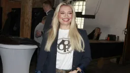 Lucie Borhyová na sebe práskla, co ji zaručeně odradí na mužích. A rovnou to předvedla v praxi