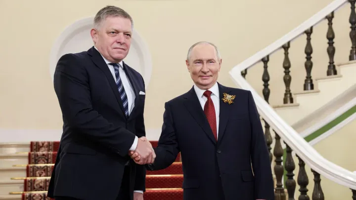 Fico se v Moskvě sešel s Putinem, vojenské přehlídky se nezúčastnil