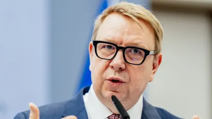 Výbor doporučil schválit předrodičovskou 15.000 Kč a odložit digitalizaci dávek