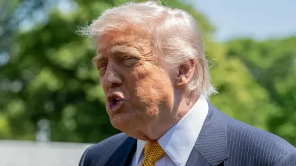 Trump zahájí třídenní návštěvu Číny, jednat bude o Íránu a obchodním příměří