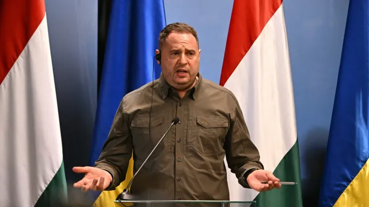 Ukrajinský protikorupční soud poslal Zelenského spojence Jermaka do vazby