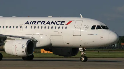 USA odklonily let z Francie kvůli cestujícímu z Konga, kde se šíří ebola
