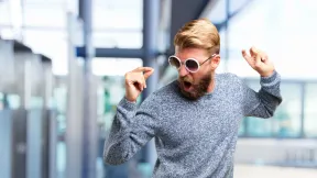 blond-hipster-man-happy-expression (1)