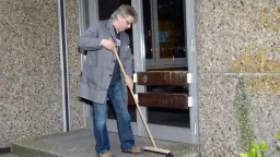 Škola hrou? Na Karvinsku se zfetovaný školník popral s taktéž zfetovaným ředitelem