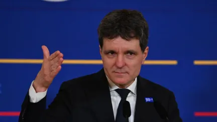 Ruský dron zasáhl dům v Rumunsku a zranil dva lidi, EU i NATO kritizovaly Moskvu
