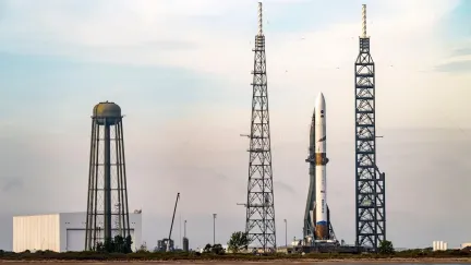 Obří exploze rakety Jeffa Bezose. Ambiciózní plán návratu na Měsíc dostal tvrdý úder